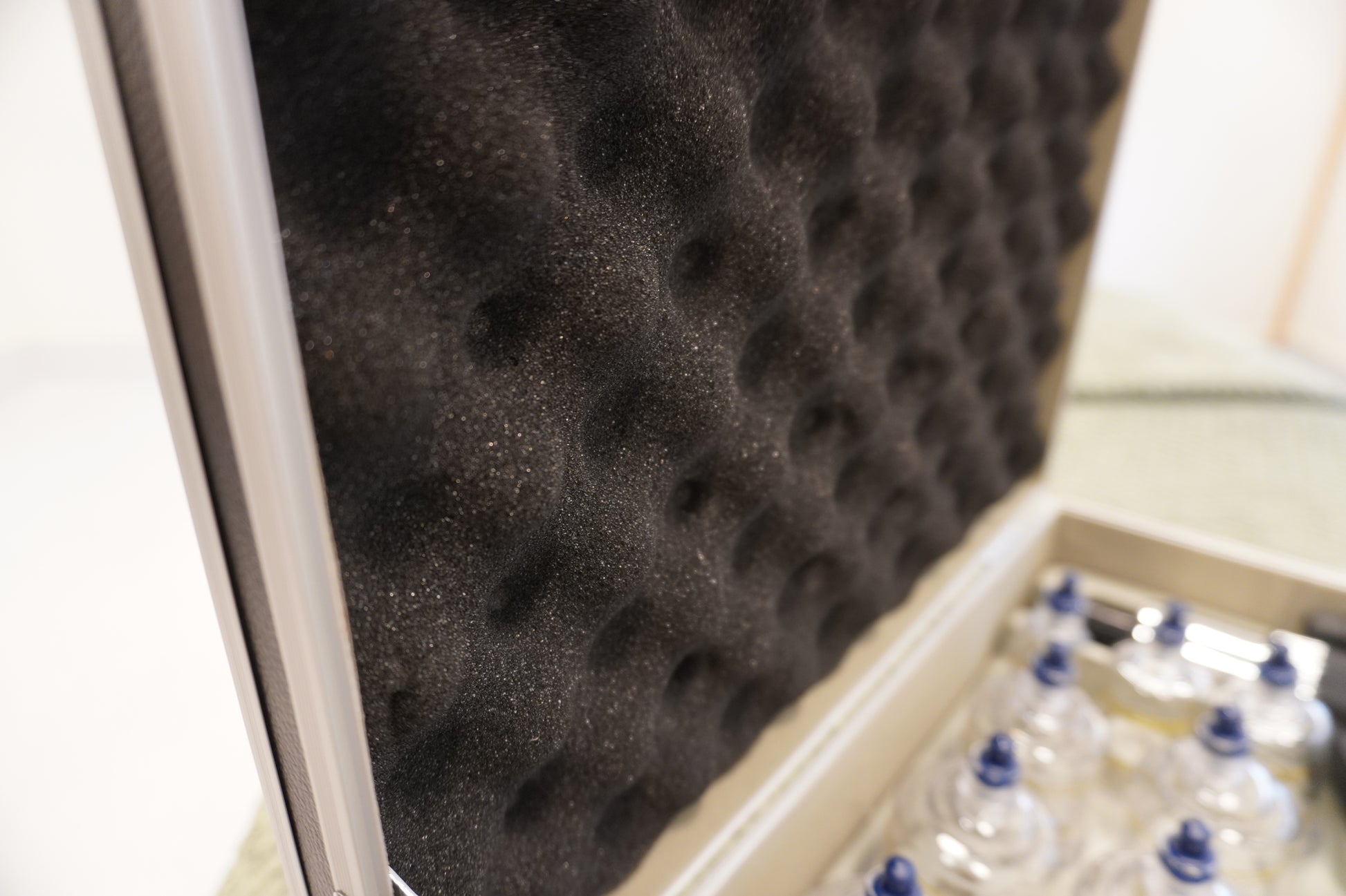 premium cupping hard case. 